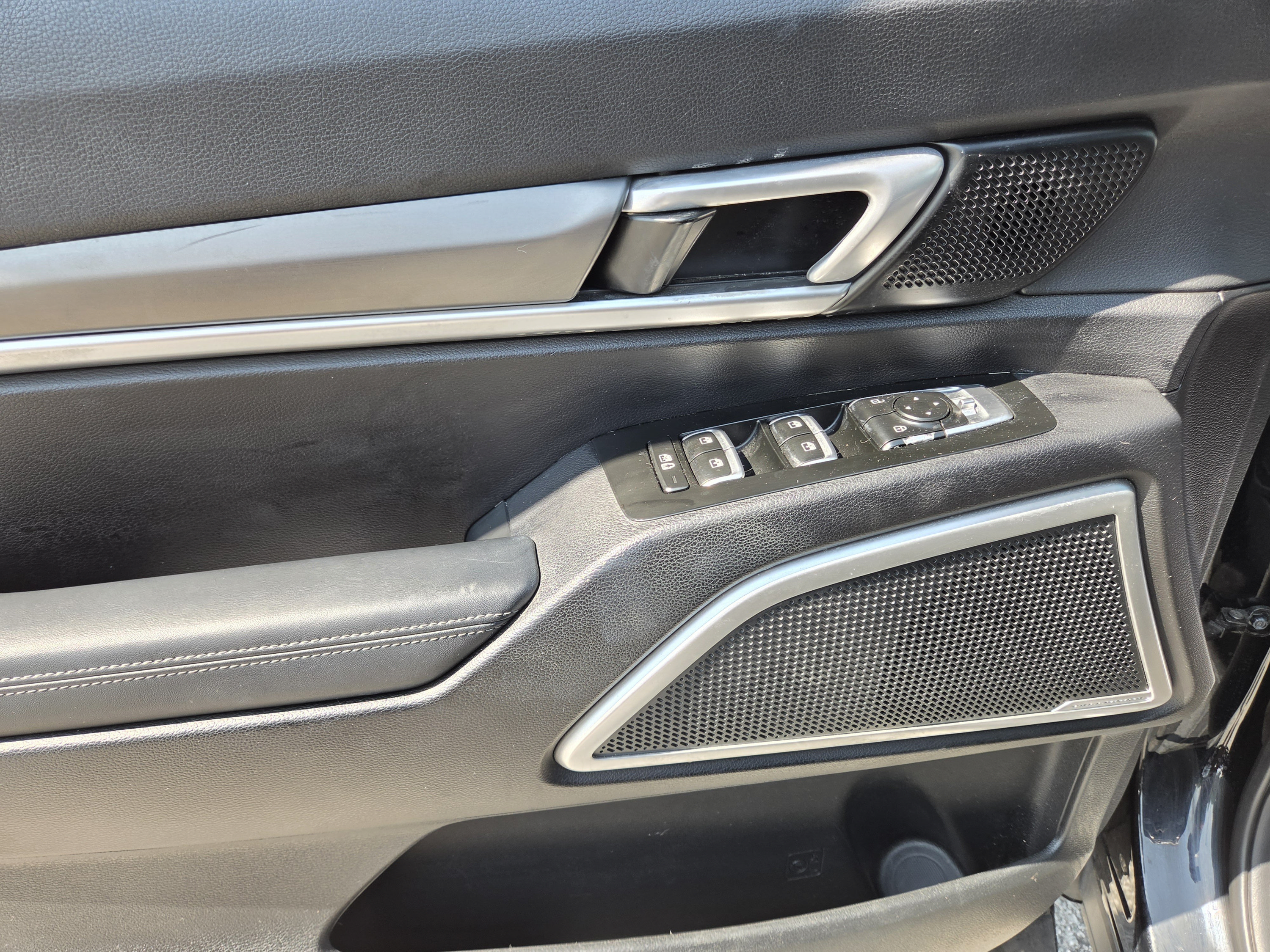 Used 2020 Kia Telluride LX FWD image 9