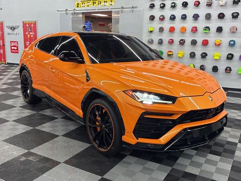 Used 2021 Lamborghini Urus AWD/4WD image 7