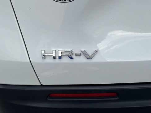 Used 2025 Honda HR-V Sport image 29