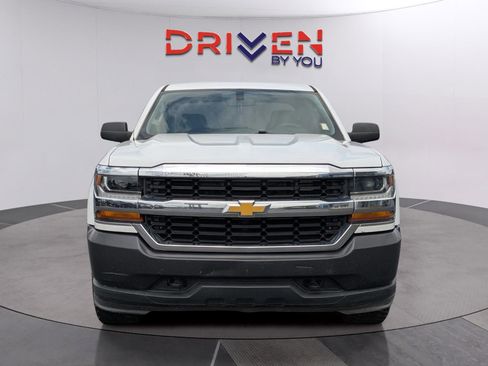 Used 2019 Chevrolet Silverado 1500 W/T w/ WT Convenience Package AWD/4WD image 9