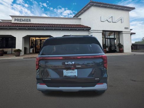 New 2026 Kia Carnival EX image 7
