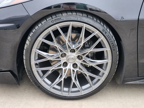 Used 2025 Chevrolet Corvette Stingray Coupe w/ Battery Protection Package image 11