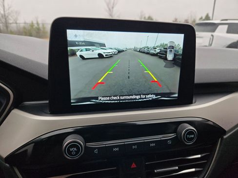 Used 2022 Ford Escape SE image 28