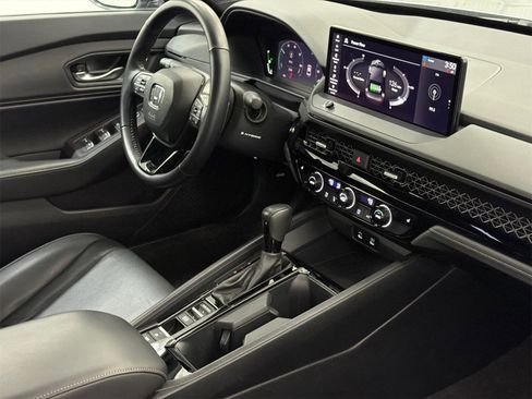 Used 2023 Honda Accord Sport image 9