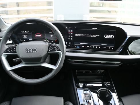 Used 2025 Audi A5 2.0T Premium Plus image 18