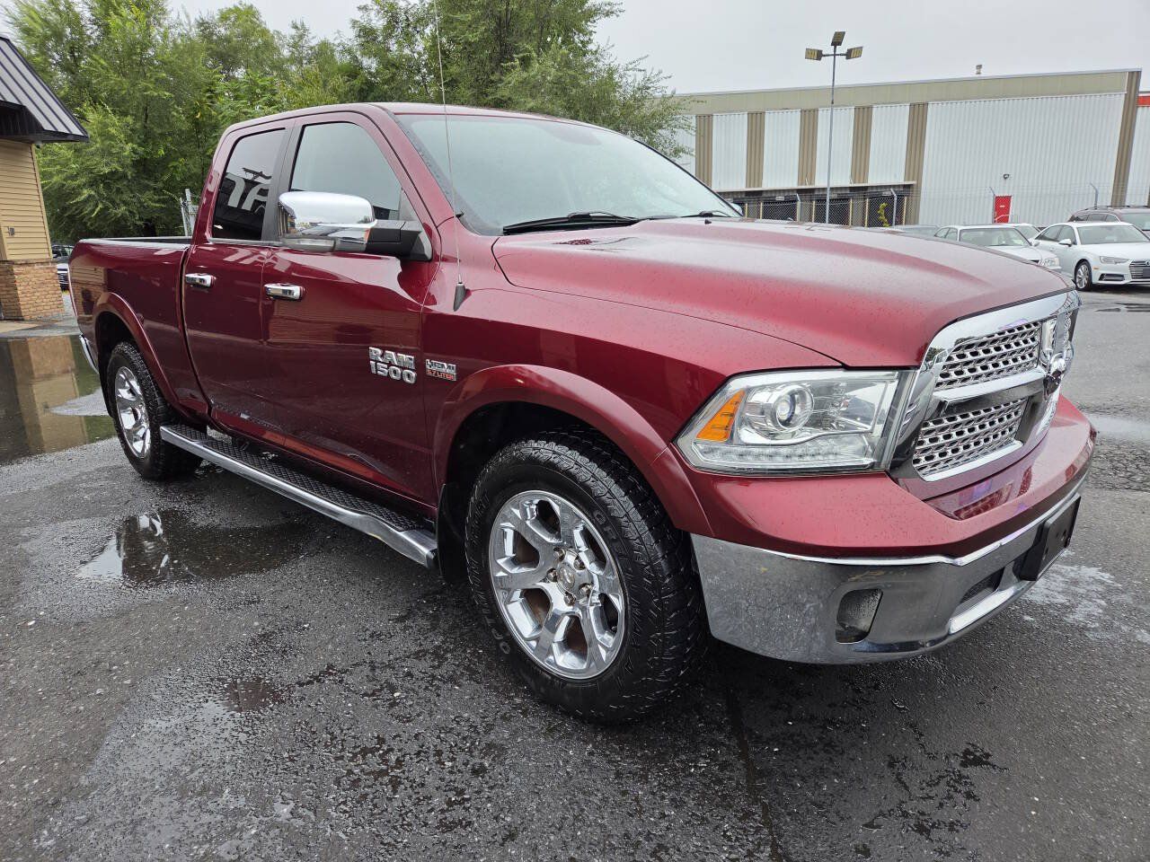 Used 2017 RAM 1500 Laramie w/ Convenience Group AWD/4WD image 4