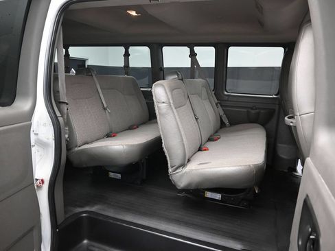 Used 2019 Chevrolet Express 3500 LT w/ LT Preferred Equipment Group RWD image 16