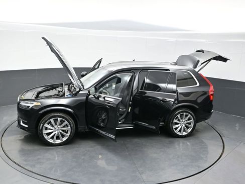 Used 2024 Volvo XC90 B6 Ultimate w/ Lounge Package image 39