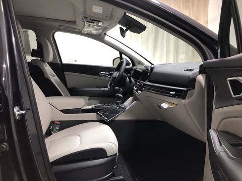 New 2026 Kia Sportage EX w/ EX Panorama Roof Package image 13