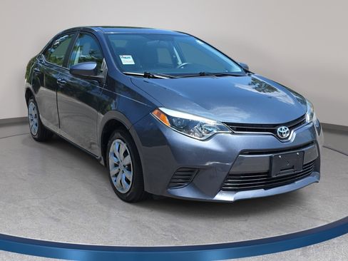 Used 2016 Toyota Corolla LE FWD image 4