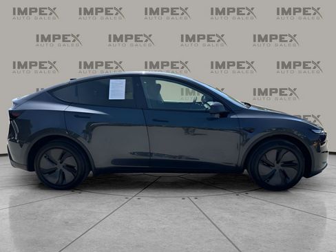 Used 2026 Tesla Model Y Long Range AWD/4WD image 6