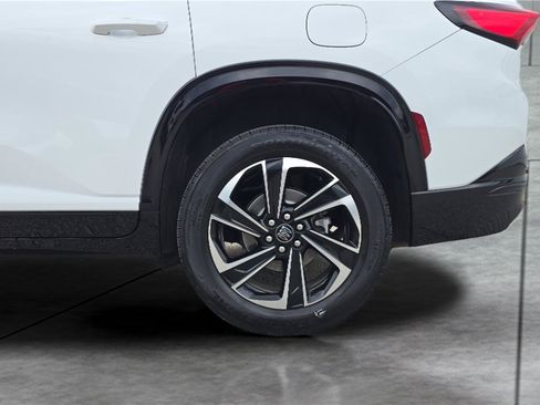 Used 2025 Buick Enclave Sport Touring FWD image 28