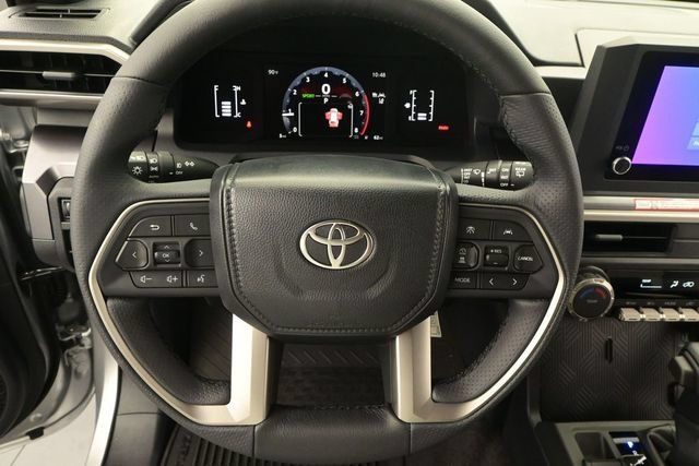 New 2026 Toyota 4Runner SR5 AWD/4WD image 5