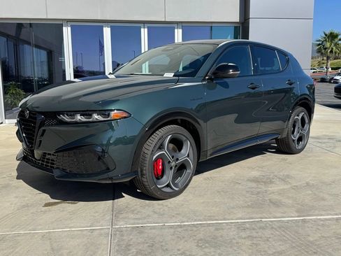 New 2026 Alfa Romeo Tonale Veloce w/ Quick Order Package 23H Volce AWD/4WD image 3