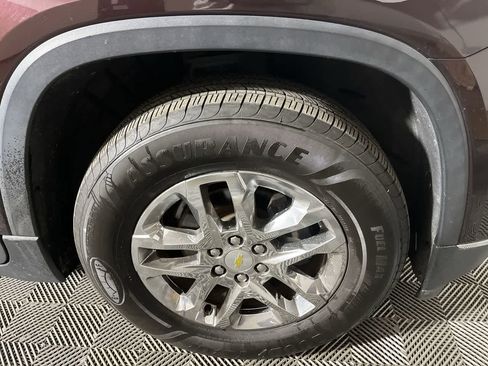 Used 2020 Chevrolet Traverse LT image 10