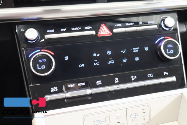 Used 2024 Hyundai Santa Fe SEL AWD/4WD image 20