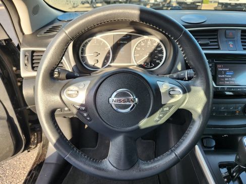 Used 2016 Nissan Sentra SV image 22