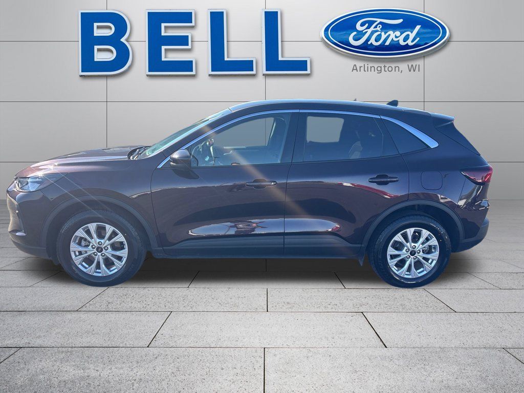 Used 2023 Ford Escape Active w/ Tech Pack #2 AWD/4WD image 7