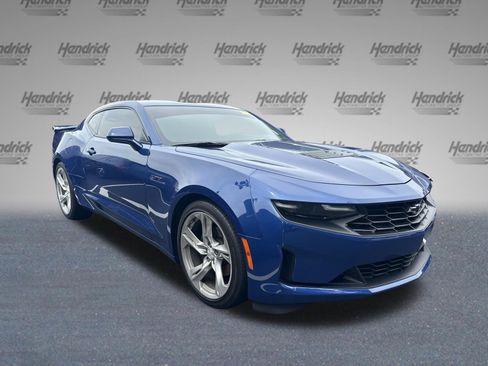 Used 2020 Chevrolet Camaro LT w/ Technology Package RWD image 3