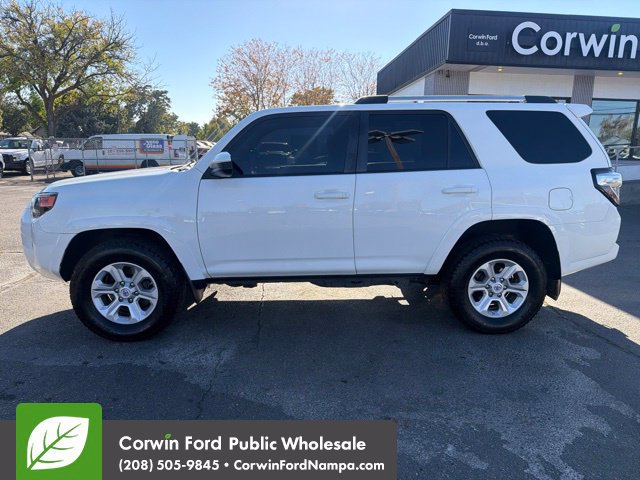 Used 2021 Toyota 4Runner SR5 AWD/4WD image 8
