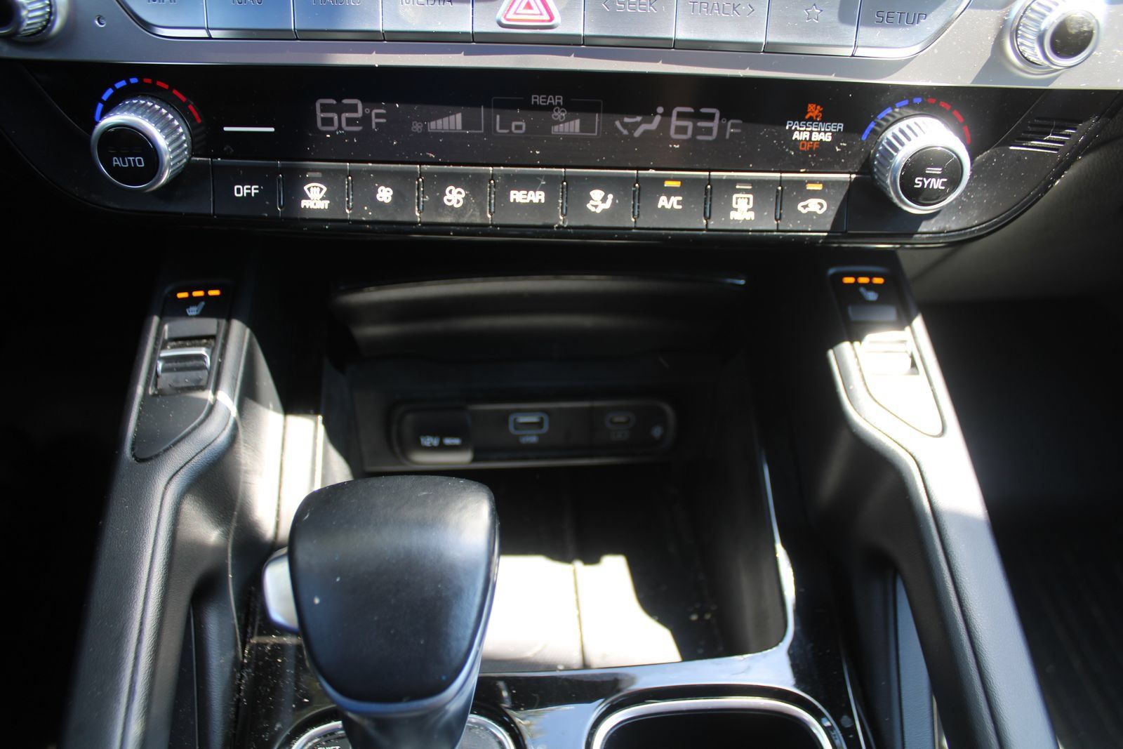 Certified 2023 Kia Telluride S w/ S Sunroof Package AWD/4WD image 37