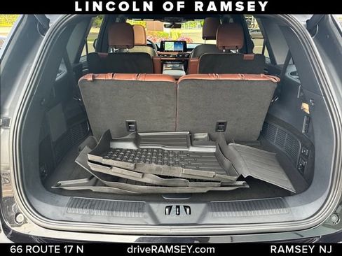 Used 2026 Lincoln Aviator Reserve AWD/4WD image 6