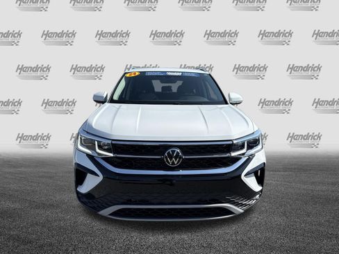 Used 2024 Volkswagen Taos SEL AWD/4WD image 3
