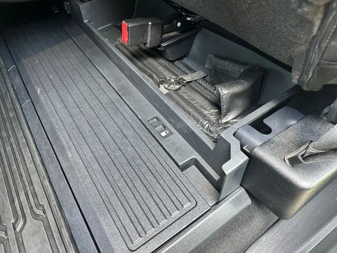 Used 2019 Ford F250 Platinum w/ Platinum Ultimate Package AWD/4WD image 19