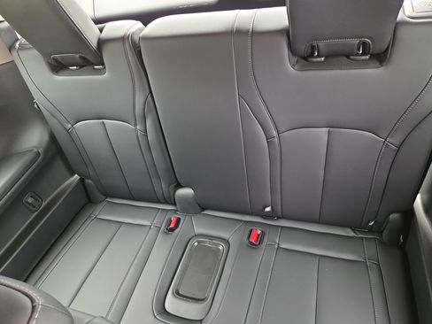 Used 2026 INFINITI QX60 Luxe FWD image 9