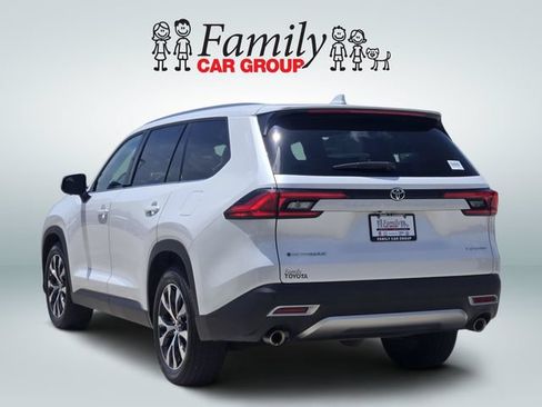 Certified 2024 Toyota Grand Highlander AWD Hybrid image 3