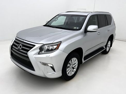 Used 2019 Lexus GX 460 image 8