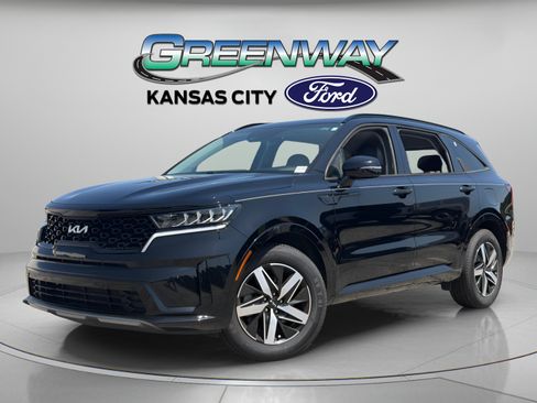 Used 2023 Kia Sorento S FWD image 4