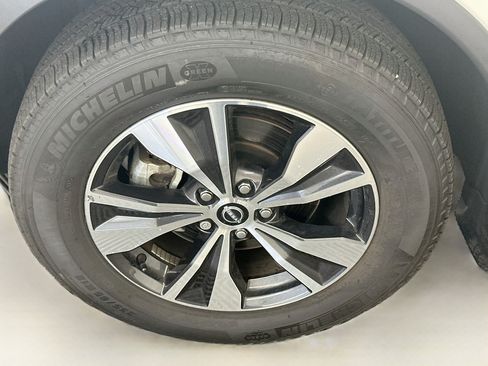 Used 2024 Nissan Murano SV w/ Cargo Package AWD/4WD image 34