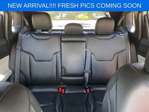 Used 2025 Jeep Compass Limited AWD/4WD image 14