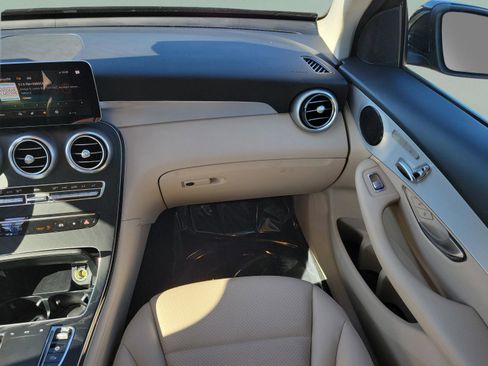 Used 2022 Mercedes-Benz GLC 300 image 19
