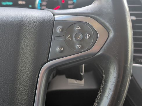 Used 2017 Chevrolet Suburban LT RWD image 15