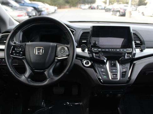 Certified 2024 Honda Odyssey Touring image 18