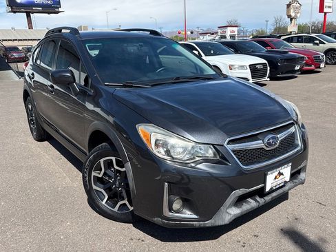 Used 2017 Subaru Crosstrek 2.0i Premium w/ Popular Package #2 AWD/4WD image 1
