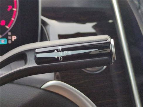 Used 2024 Mercedes-Benz GLC 300 GLC 300 image 12