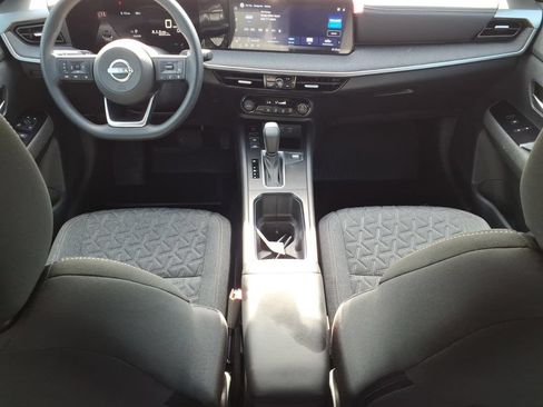 Used 2026 Nissan Kicks SV FWD image 10