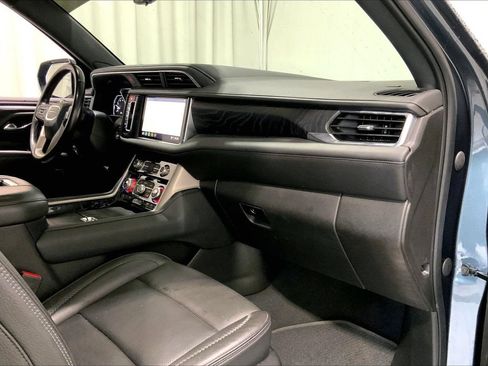 Used 2021 GMC Yukon Denali w/ Denali Premium Package RWD image 28