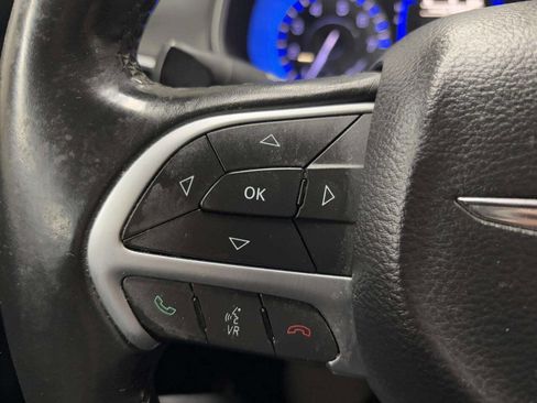 Used 2015 Chrysler 200 Limited w/ Convenience Group image 30