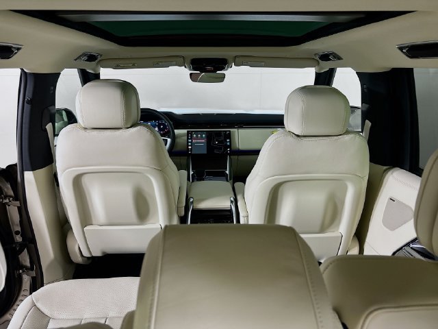 New 2026 Land Rover Range Rover Long Wheelbase SE AWD/4WD image 20