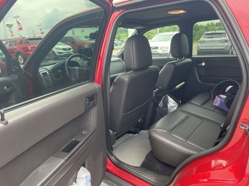 Used 2011 Ford Escape Limited w/ 302A Rapid Spec Order Code AWD/4WD image 12