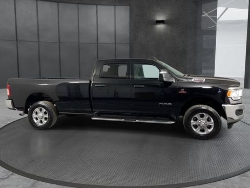 Used 2024 RAM 3500 Big Horn AWD/4WD image 4