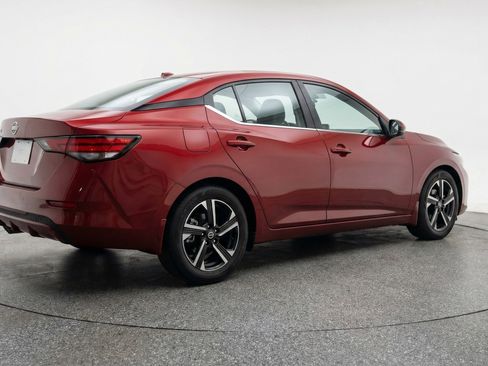 Used 2025 Nissan Sentra SV image 9