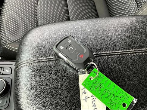 Used 2023 GMC Terrain SLE w/ Driver Convenience Package FWD image 34