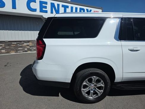 Used 2023 GMC Yukon XL SLE w/ Max Trailering Package AWD/4WD image 11