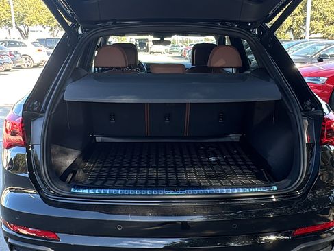 Certified 2025 Audi Q3 2.0T Premium image 25