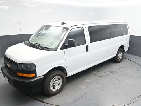 Used 2024 Chevrolet Express 3500 LS RWD image 28